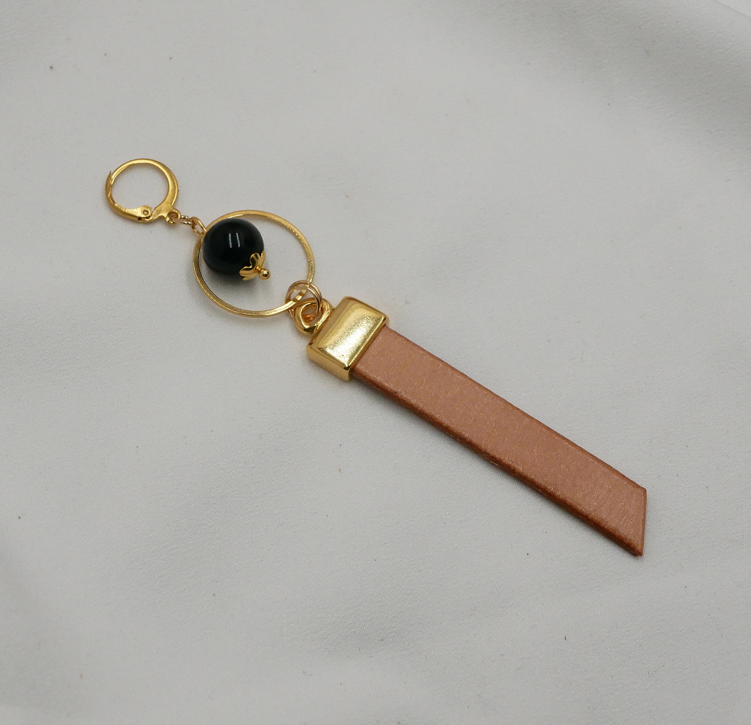 Solo lange dinglende &oslash;reringer i gull Leather Black eller farge etter eget valg