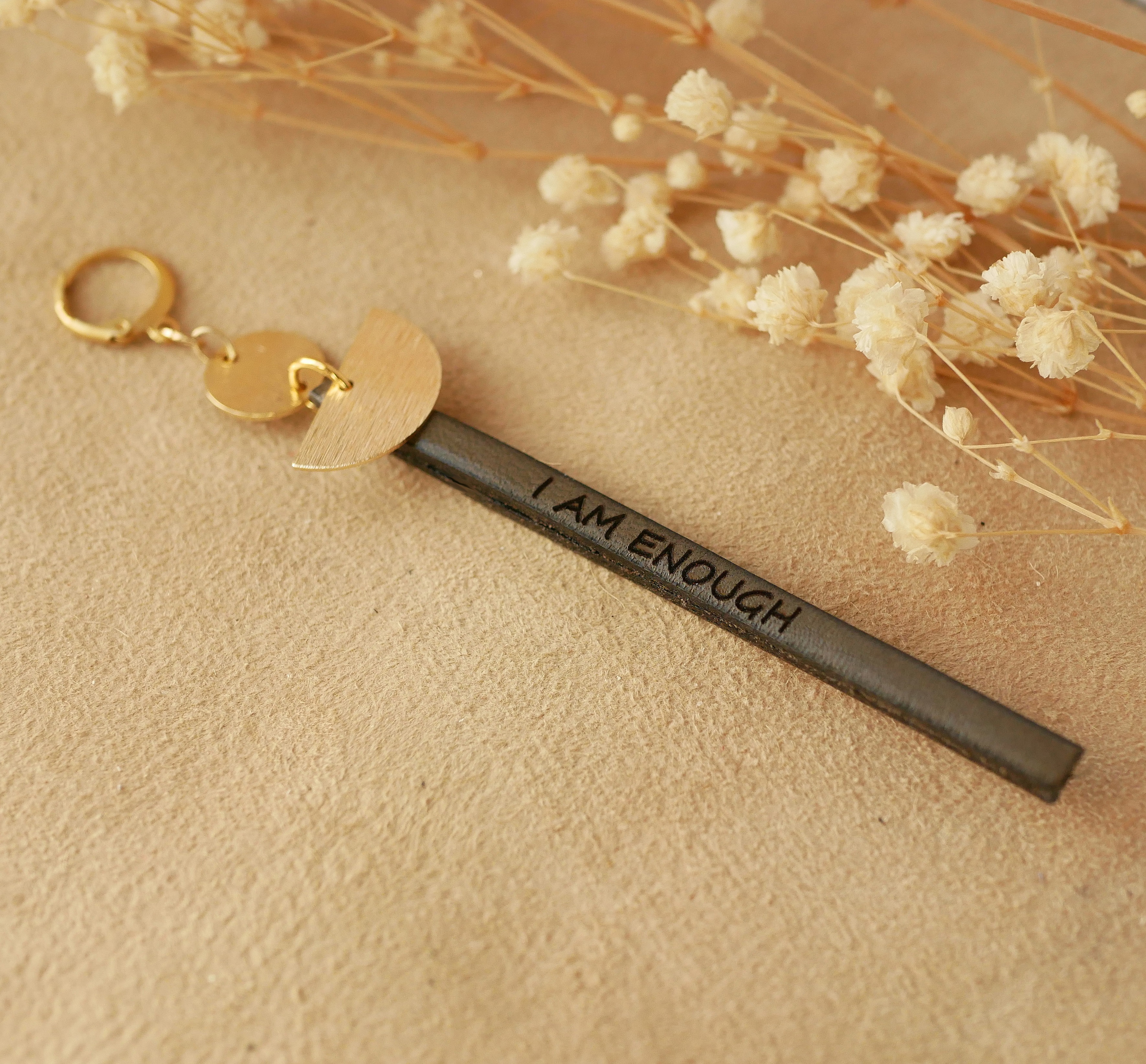 Solo lang gullbelagt dinglende &oslash;rering R&oslash;dt skinn eller farge etter eget &oslash;nske