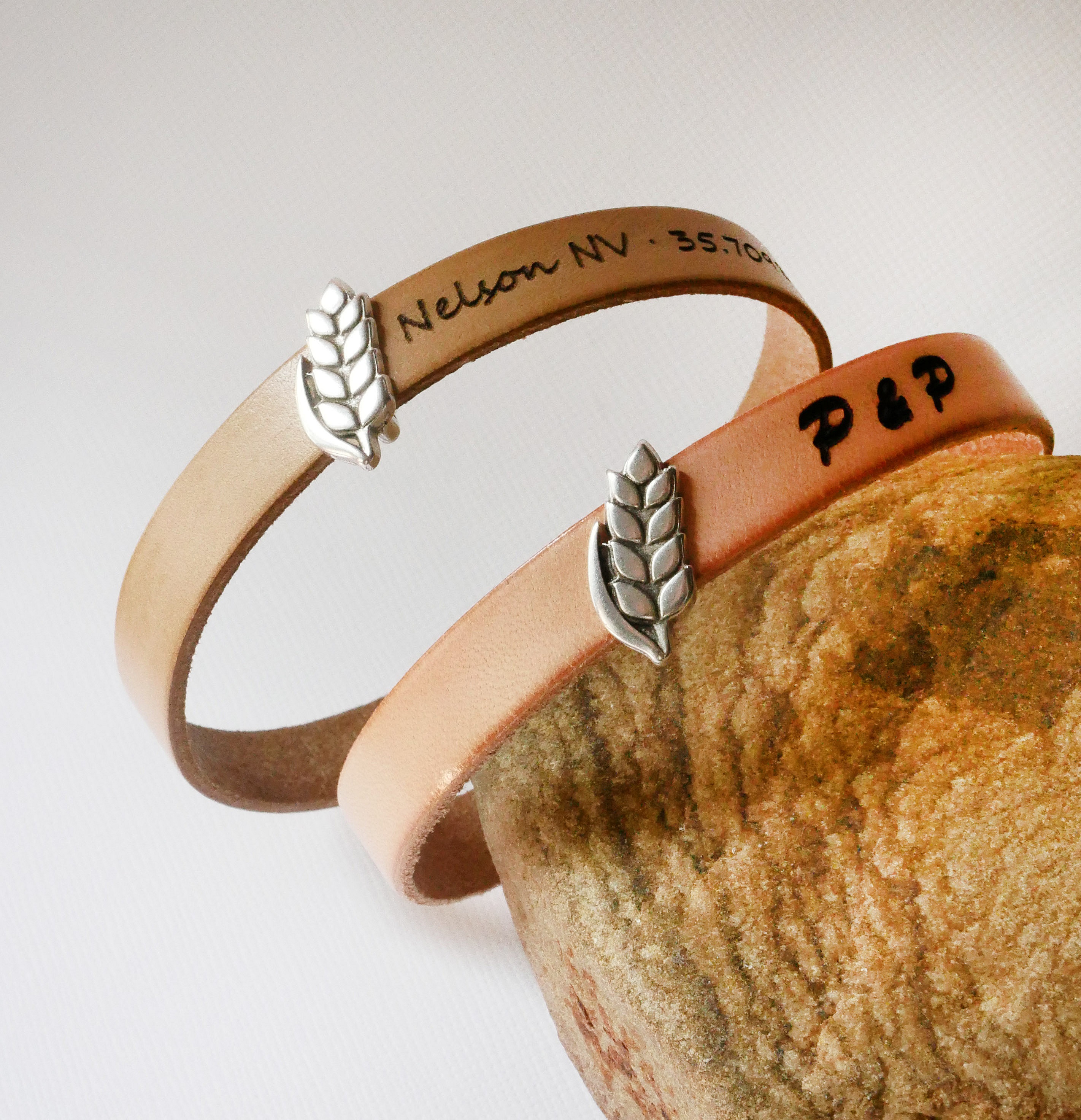 Tilpassbart l&aelig;rarmb&aring;nd og sl&oslash;yfe Epi de bl&eacute;, noces de froment for menn og kvinner