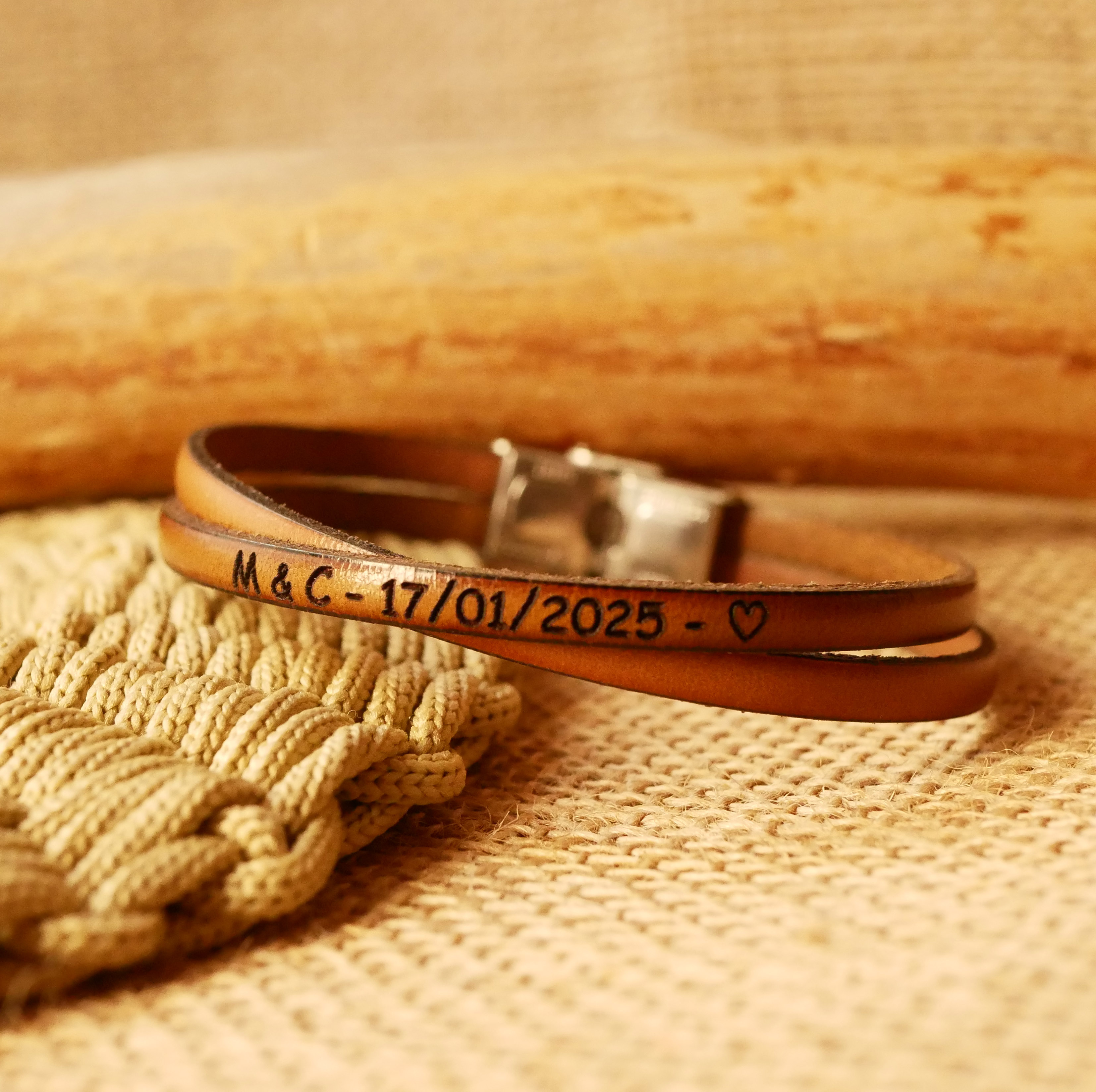 Twist-duo-armbånd i lær som kan tilpasses for menn eller kvinner