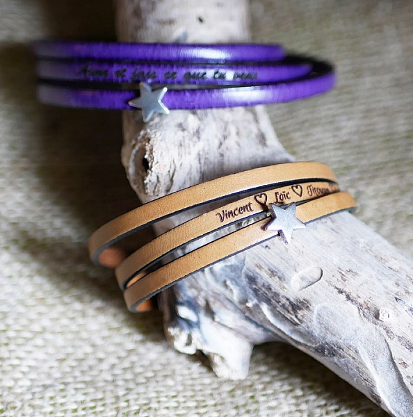 L&aelig;rarmb&aring;nd for kvinner, kan tilpasses, s&oslash;lvfarget stjernedesign