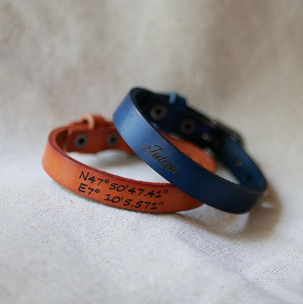 L&aelig;rarmb&aring;nd for menn Camel gravert for &aring; personalisere 