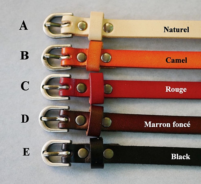 Herregravert skinnarmb&aring;nd m&oslash;rkebrunt med s&oslash;lvspenne som skal personaliseres