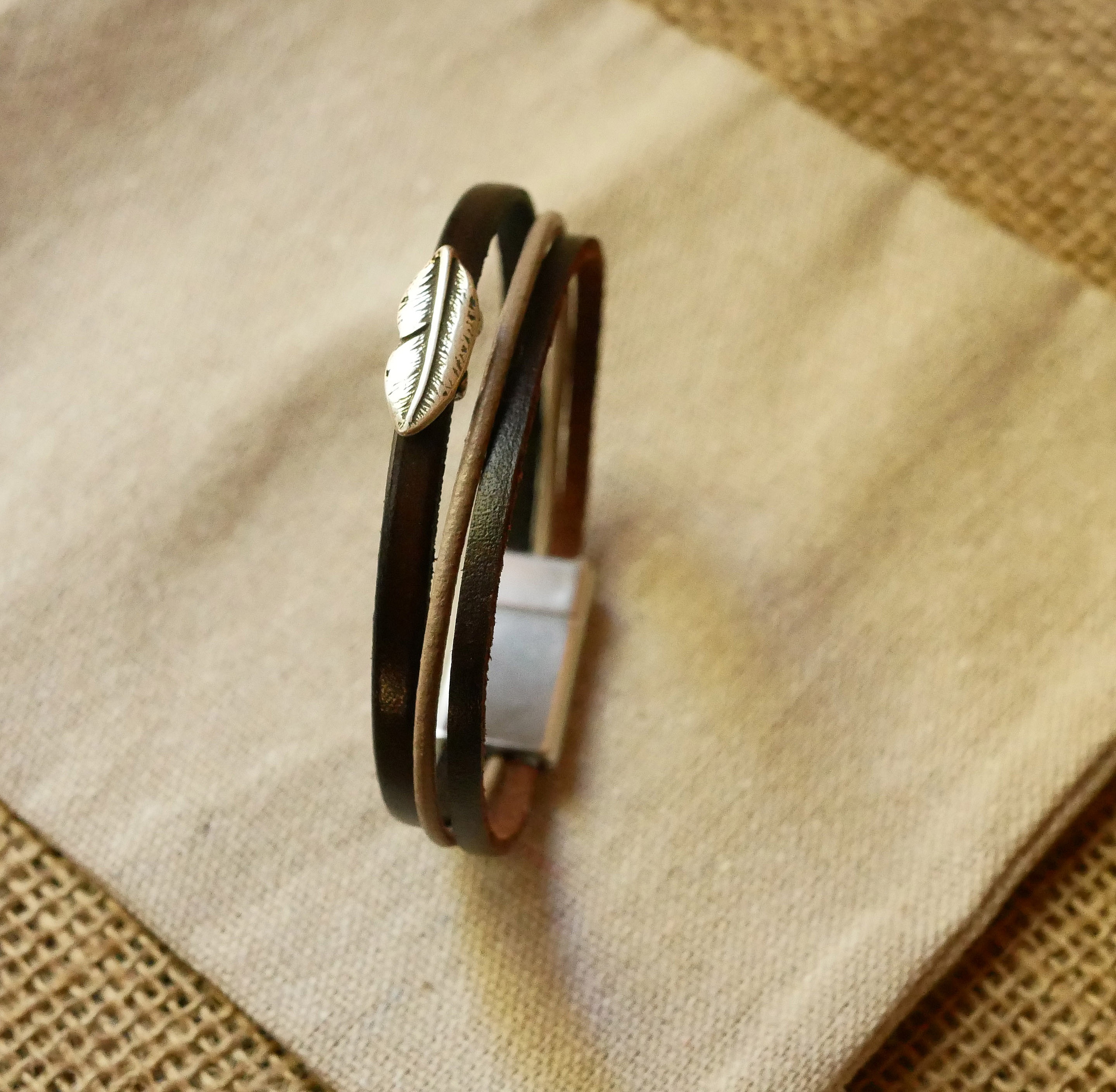 Armb&aring;ndsmansjett trio av vintage brunt skinn for menn