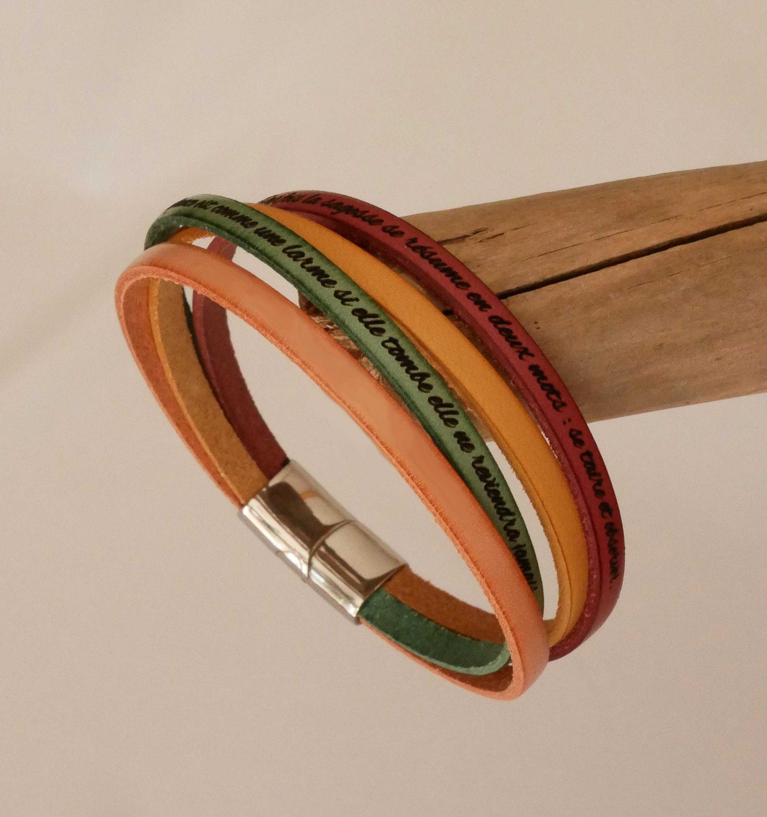 Mansjettarmb&aring;nd i et utvalg av 4 skinntyper