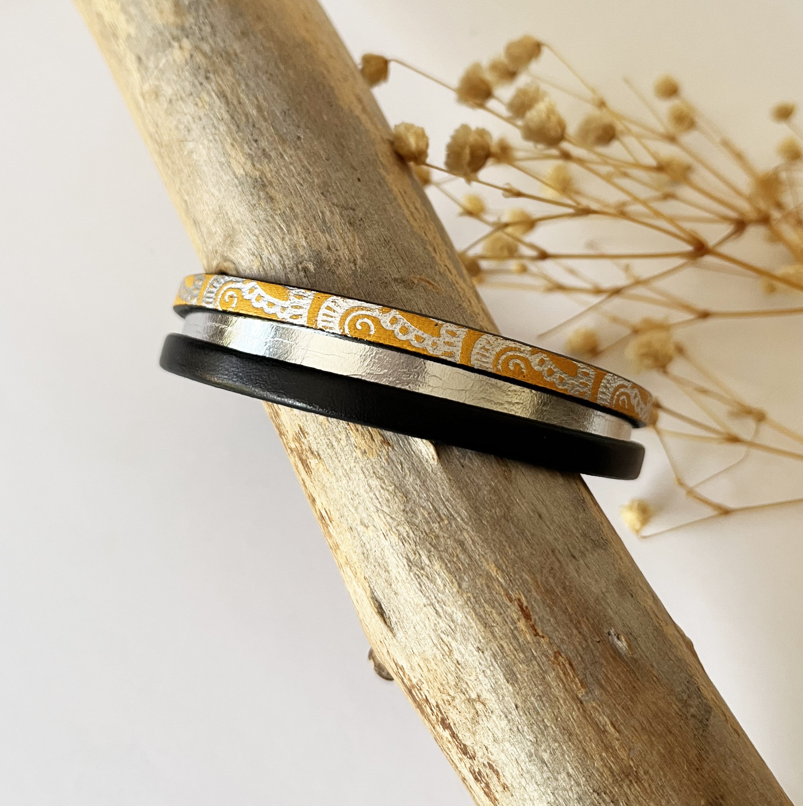 Bracelet manchette femme aux 3 cuirs orange argenté  fermoir à extension