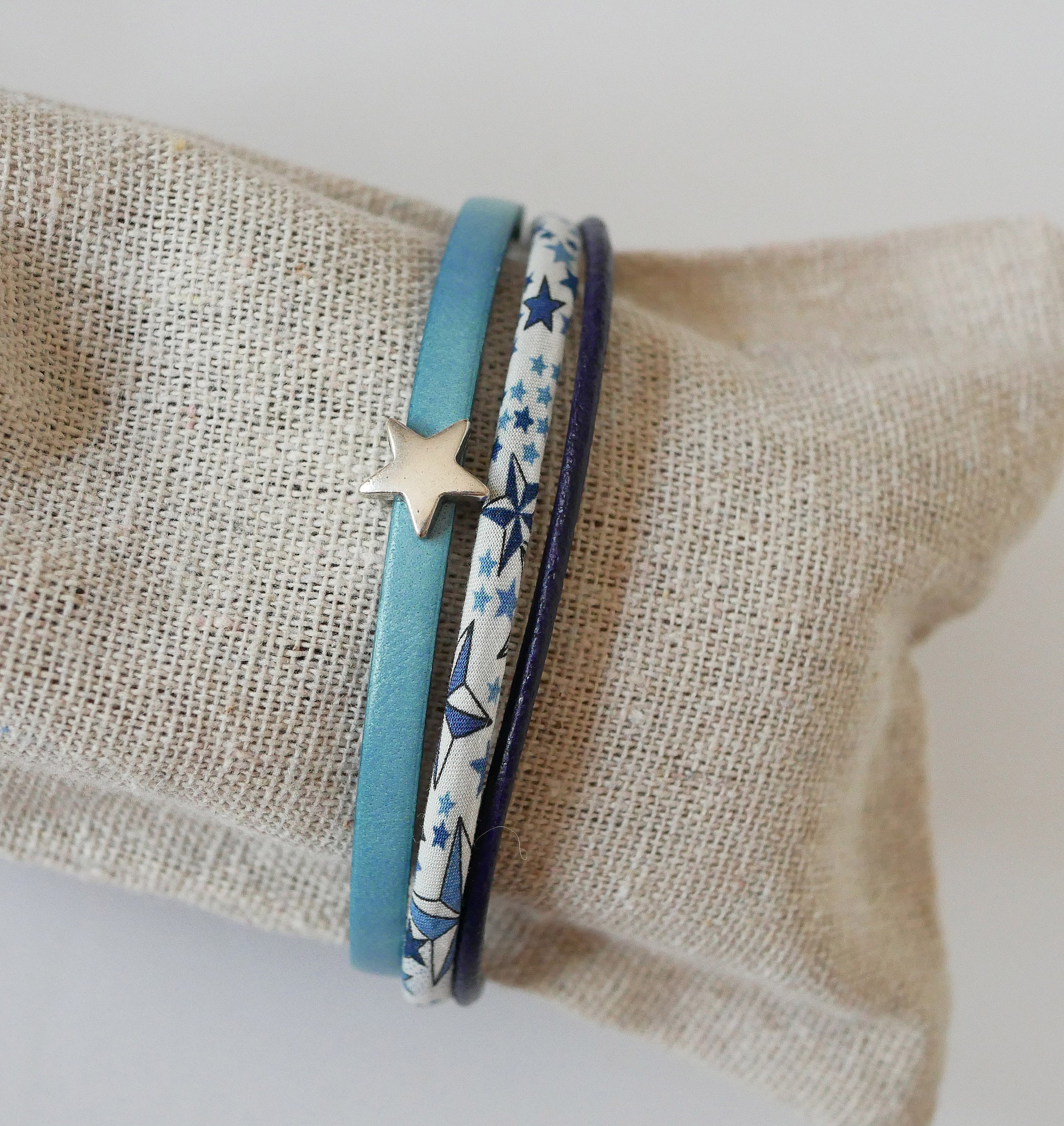 Trio av skinn og Liberty-armb&aring;nd med bl&aring; stjerner