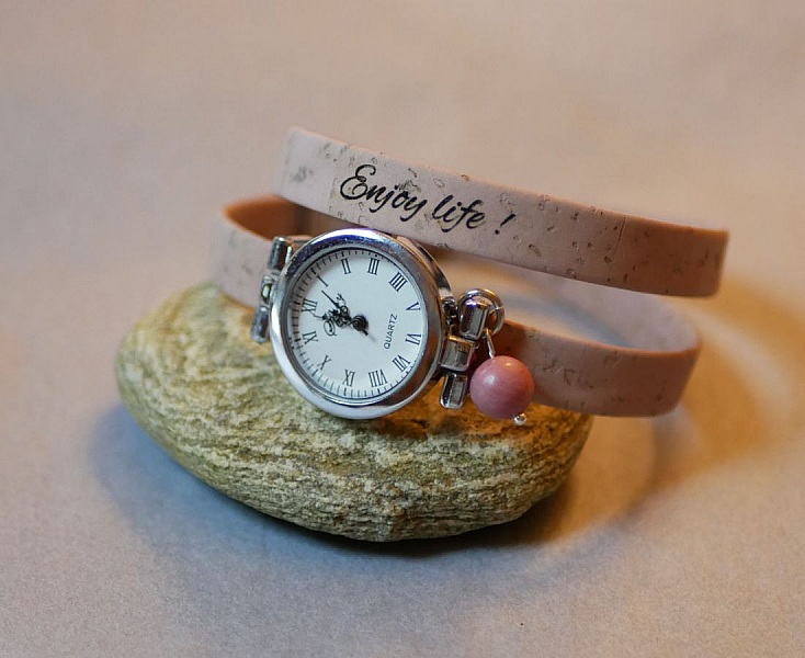 S&oslash;lvklokke med korkarmb&aring;nd 2 omdreininger med justerbar l&aring;s