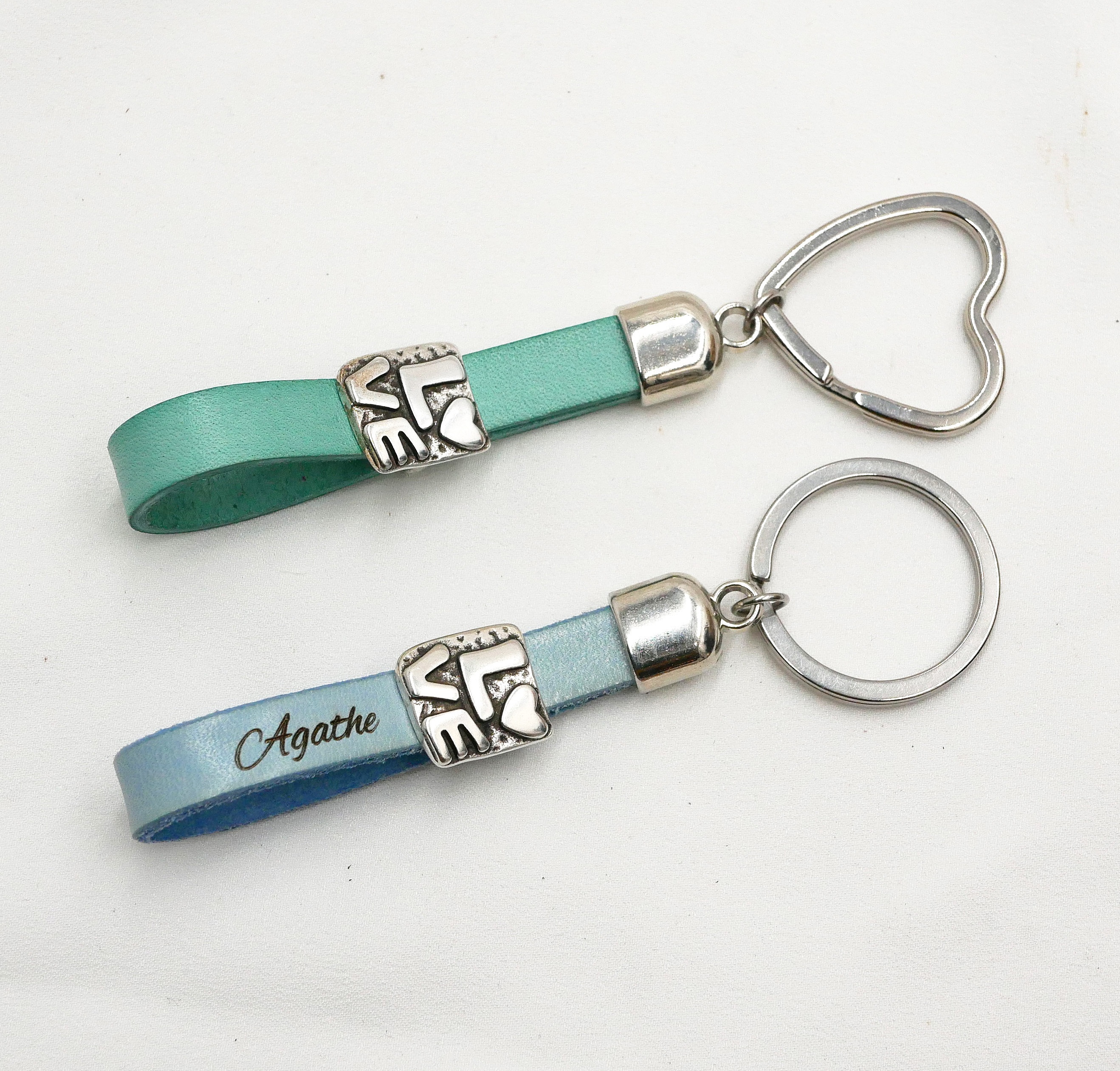 N&oslash;kkelring i l&aelig;r, kan tilpasses med gravering p&aring; valentinsdagen