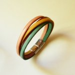 Mansjettarmbånd til dame i 4 pastellfargede skinntyper